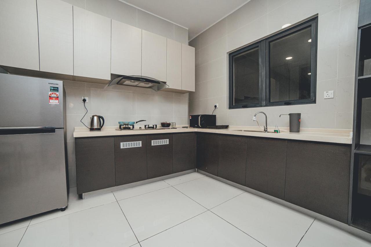 Amberside Comfy 3br In Danga Bay By Our Johor Bahru