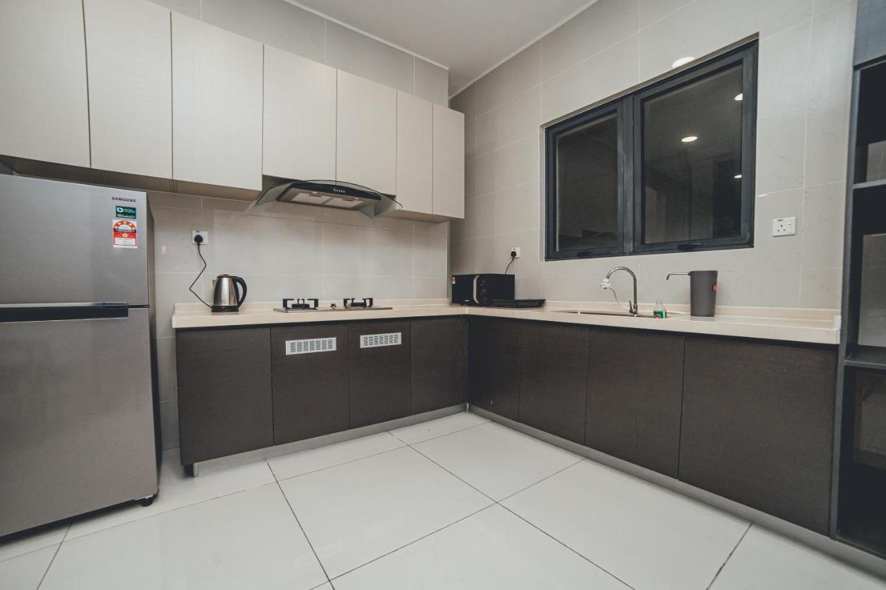 Amberside Comfy 3br In Danga Bay By Our Apartment Johor Bahru